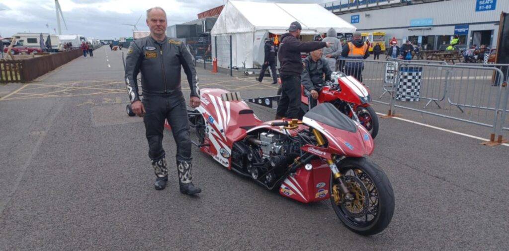 Svenskt Europarekord och EM-guld i dragracing – succéhelg i Santa Pod